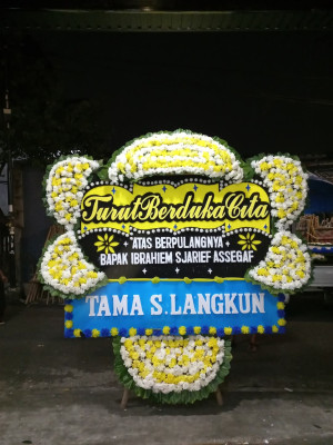Papan Bunga Duka di Pontodon Timur